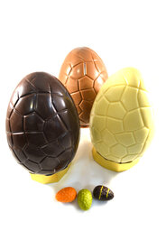 Dubbel Chocolade ei gevuld met Paaseitjes UITVERKOCHT