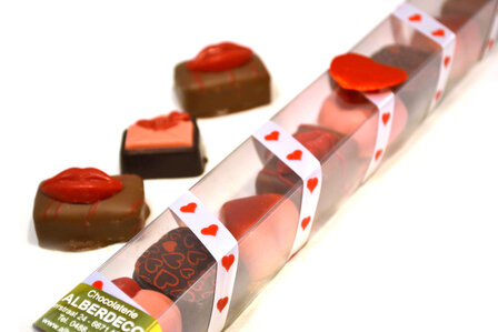 Liefdesbonbons melk, puur en wit