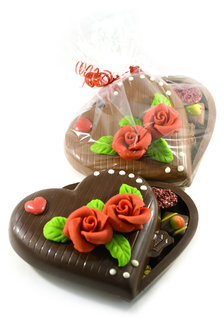 Chocoladehart gevuld met bonbons &#039;open&#039;